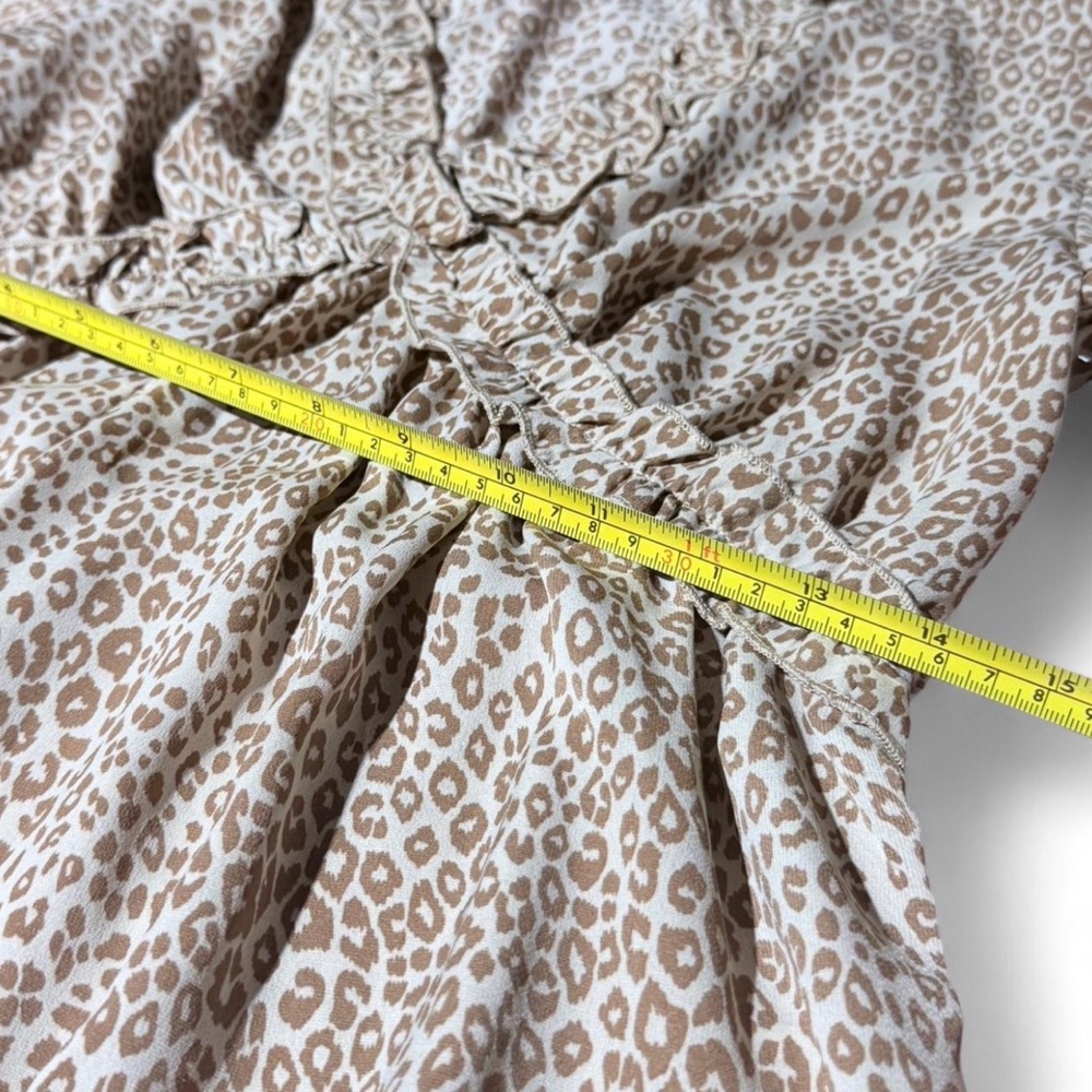 Leopard Print Ruffle Blouse - Picture 4 of 6